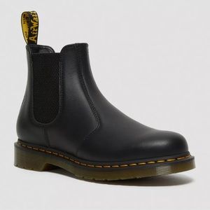 NIB Dr. Martens Chelsea Boots